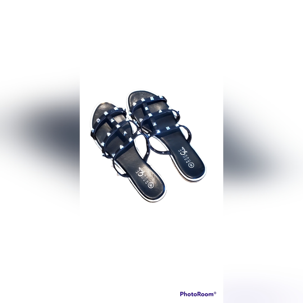 Strappy Flat Sandals, size 8